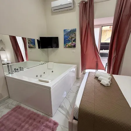 Apartment Valentino Suites&terrace Neapel